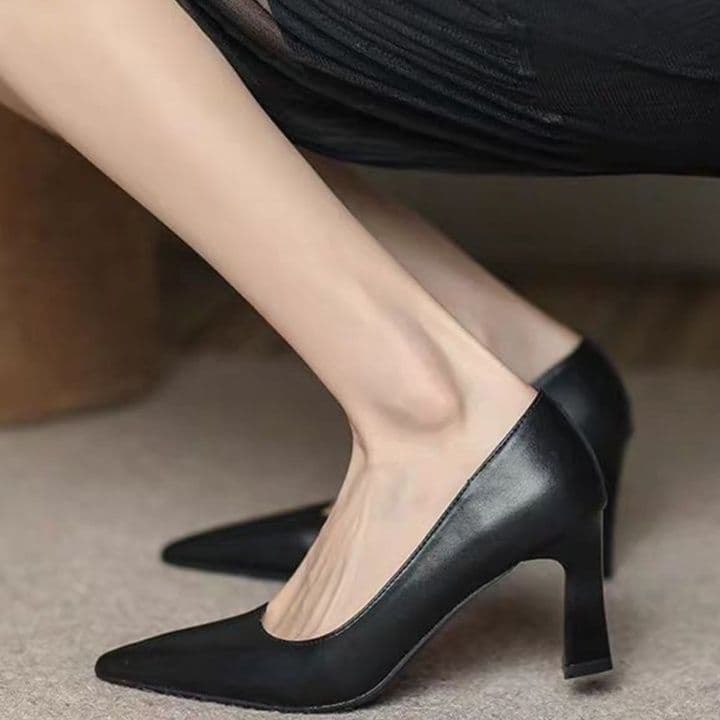 ヒール 洗練尖足美脚パンプス