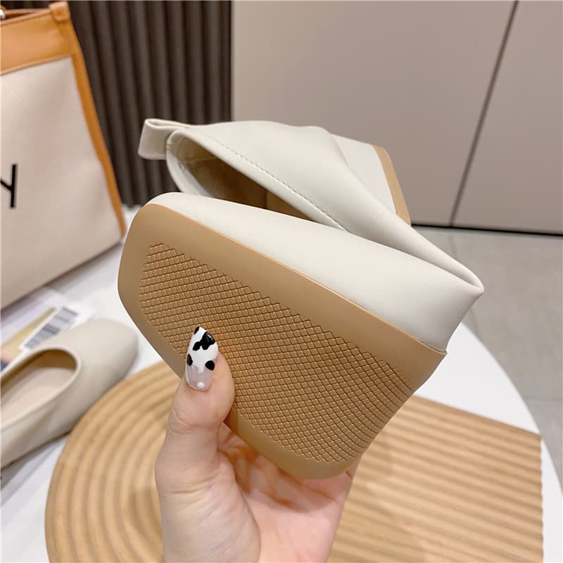 スクエアトゥ3センチローヒールパンプス