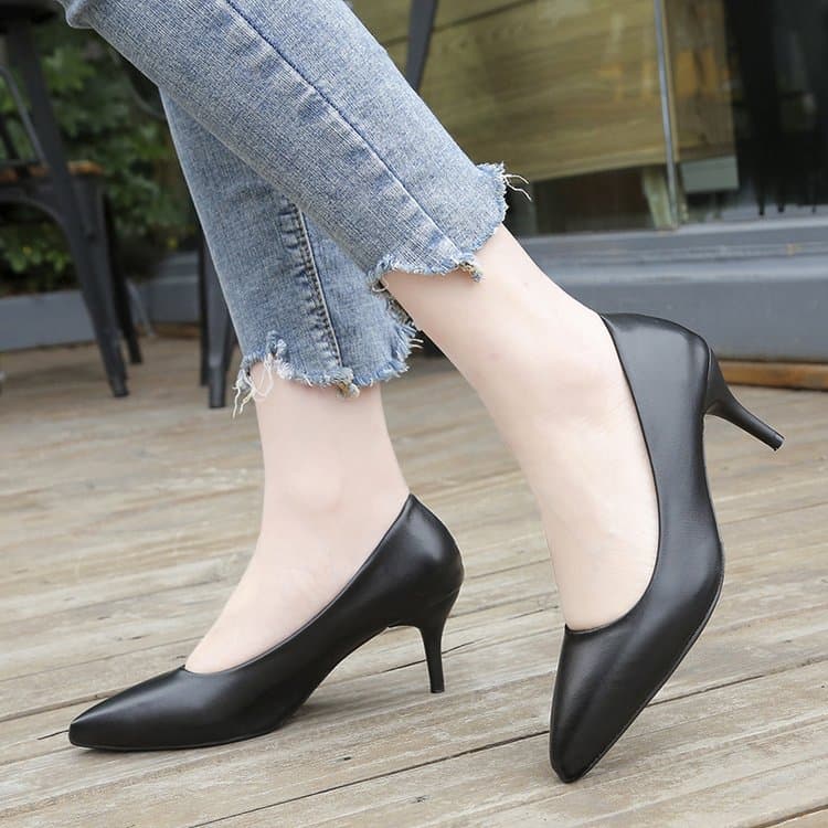シンプル尖頭ローヒールパンプス