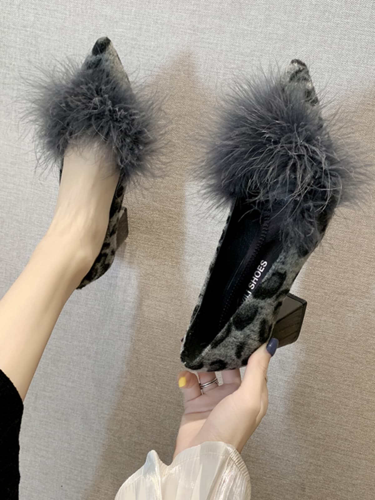 ヒール ファー付きポインテッドトゥパンプス