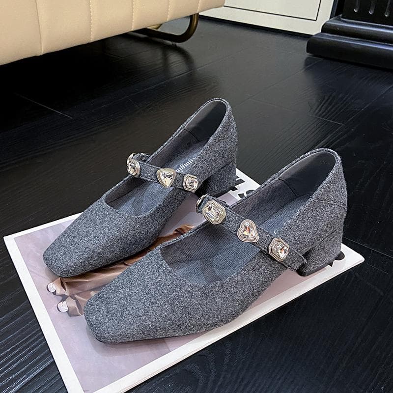 ラインストーン付き3センチヒールパンプス