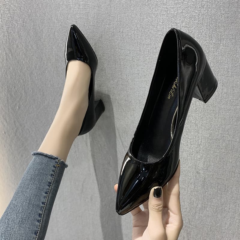 ローヒールポインテッドトゥパンプス