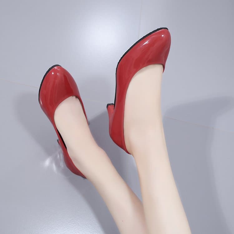 ラウンドトゥ浅口ミドルヒールパンプス